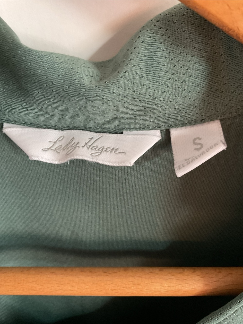 Lady Hagen - Short Sleeve Collared V-Neck Top - Sage Green - Ladies Size Small - Picture 3 of 11